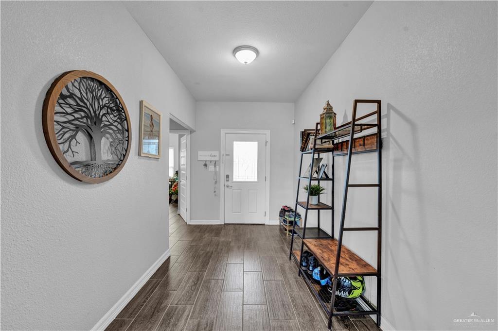 Photo 10 of 938 Arroyo Circle