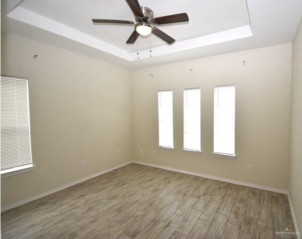 Photo 4 of 4904 Hiawatha Drive