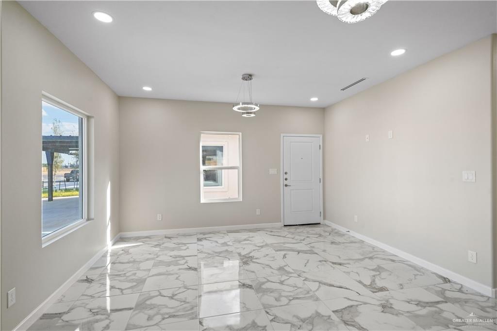 Photo 4 of 405 Onyx Drive