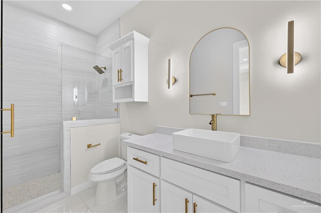 Photo 11 of 325 Barcelona Drive