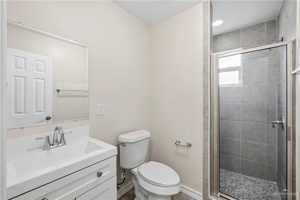 Photo 14 of 709 Alexandria Avenue