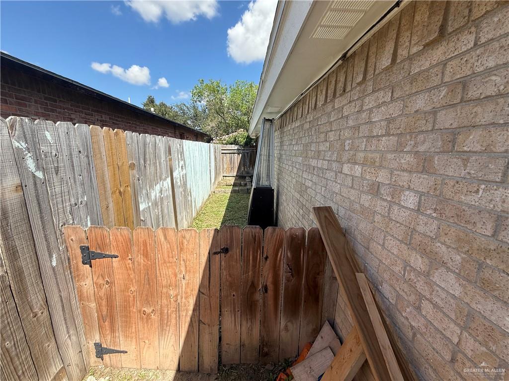 Photo 22 of 1933 Mynah Avenue