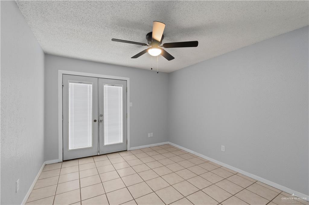 Photo 3 of 1701 McIntyre Street #6