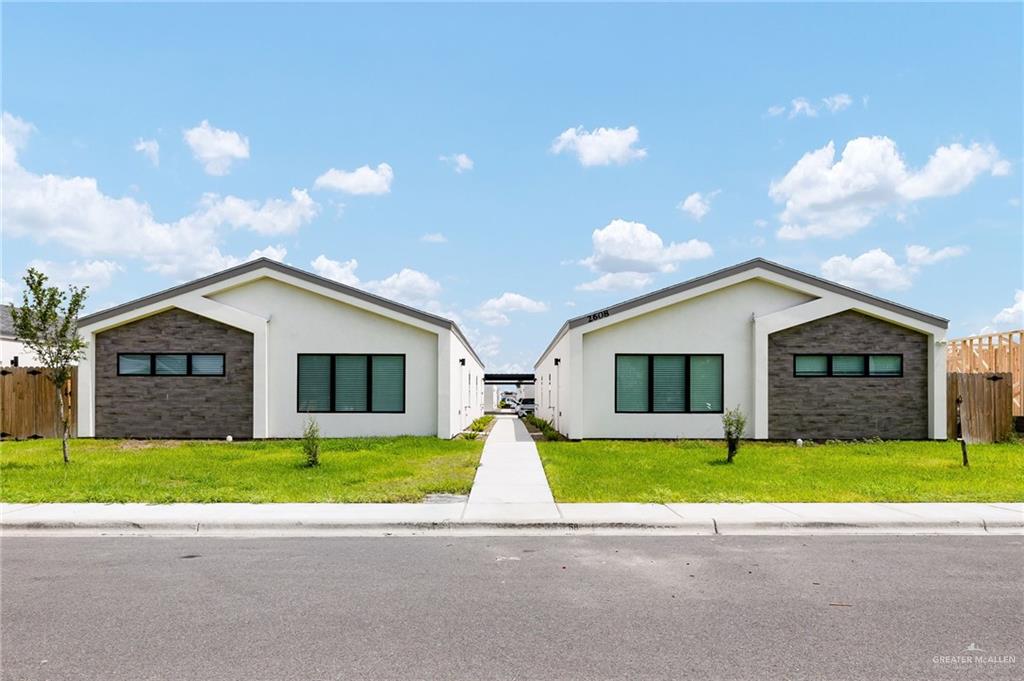 Photo 2 of 2608 Robin Road
