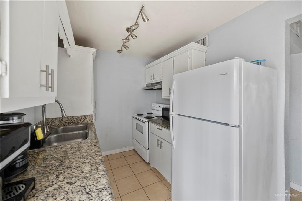 Photo 10 of 2428 Upas Avenue