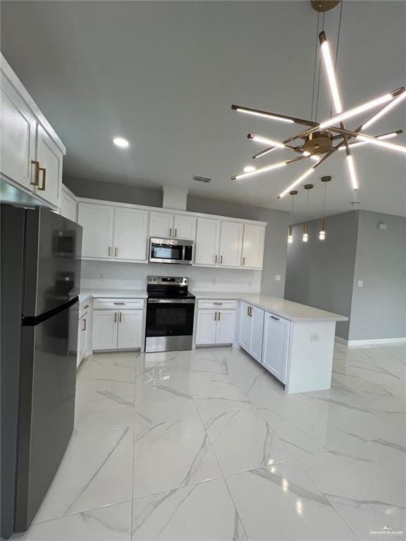 Photo 4 of 5600 Northwestern Avenue #2