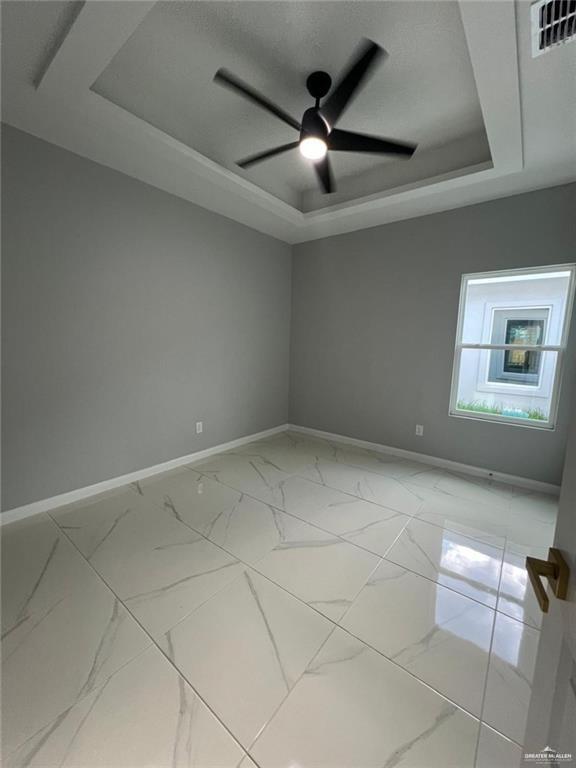 Photo 9 of 5600 Northwestern Avenue #2