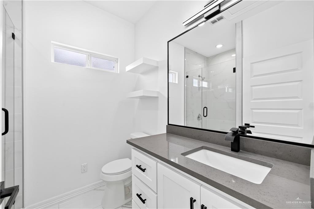 Photo 8 of 1044 Nina Avenue