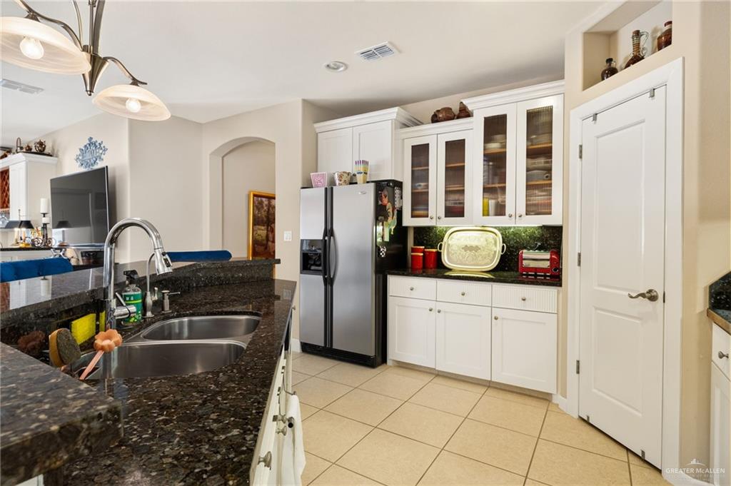 Photo 12 of 3825 E Street
