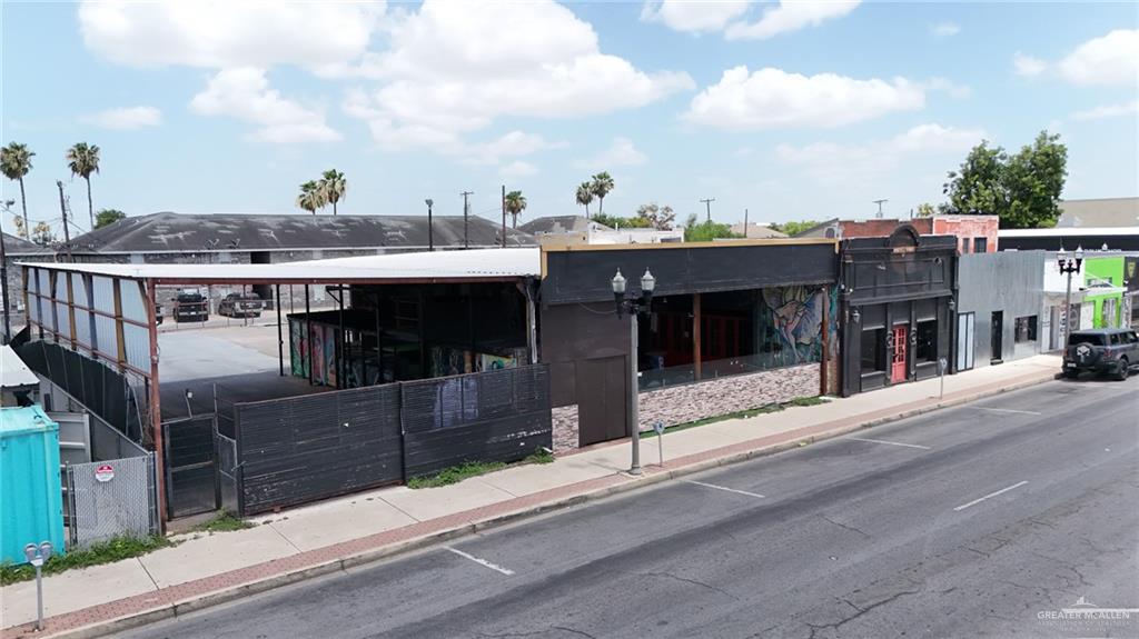 Photo 2 of 407 17th Street