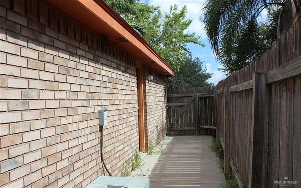 Photo 19 of 1720 Agua Fina Avenue