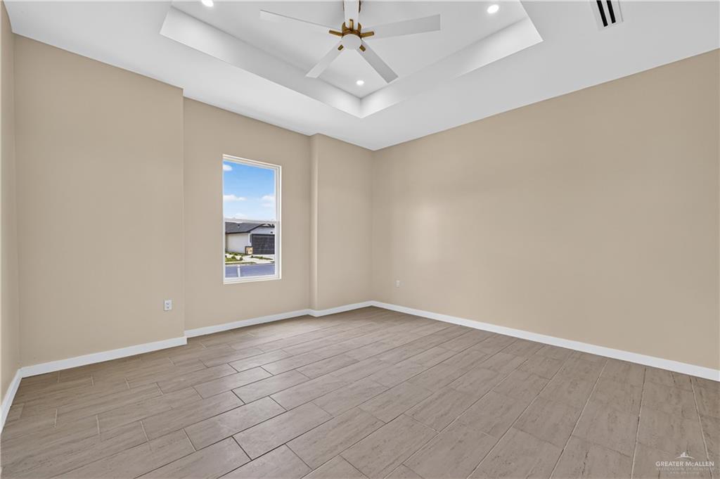 Photo 8 of 2911 Dhalia Drive