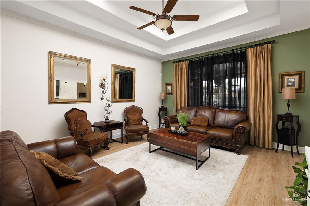 Photo 6 of 421 Savannah Drive