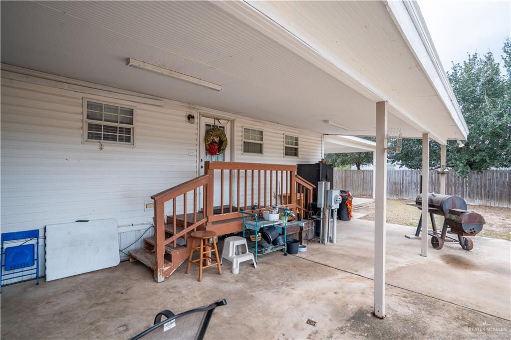 Photo 8 of 1513 Thompson Road