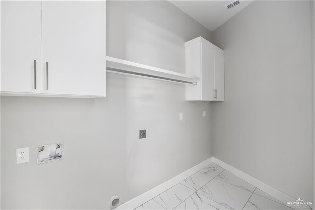 Photo 10 of 1319 Gran Via Street