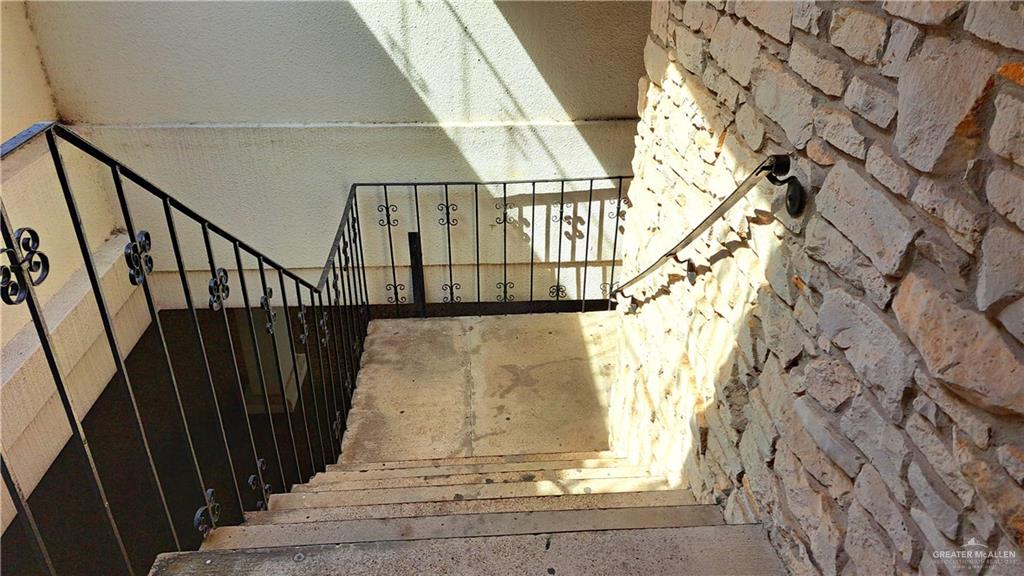 Photo 5 of 1418 Beech Avenue #3
