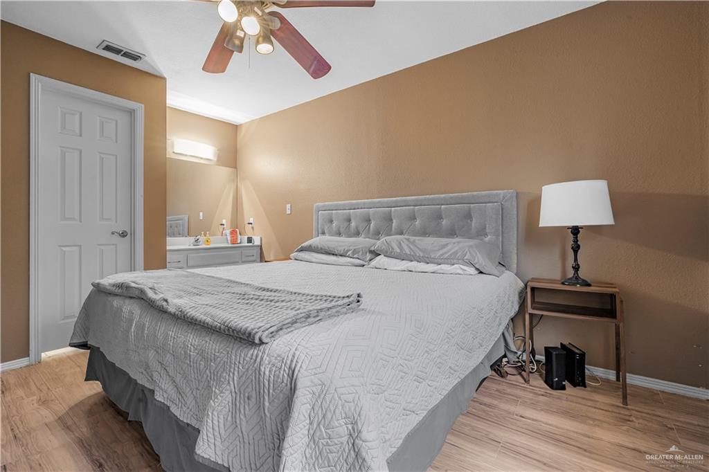Photo 12 of 1804 Oasis Avenue