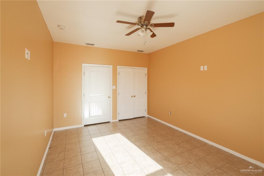 Photo 16 of 225 Lemon Drive