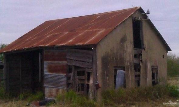 Photo 5 of 27203 US Highway 281 Street