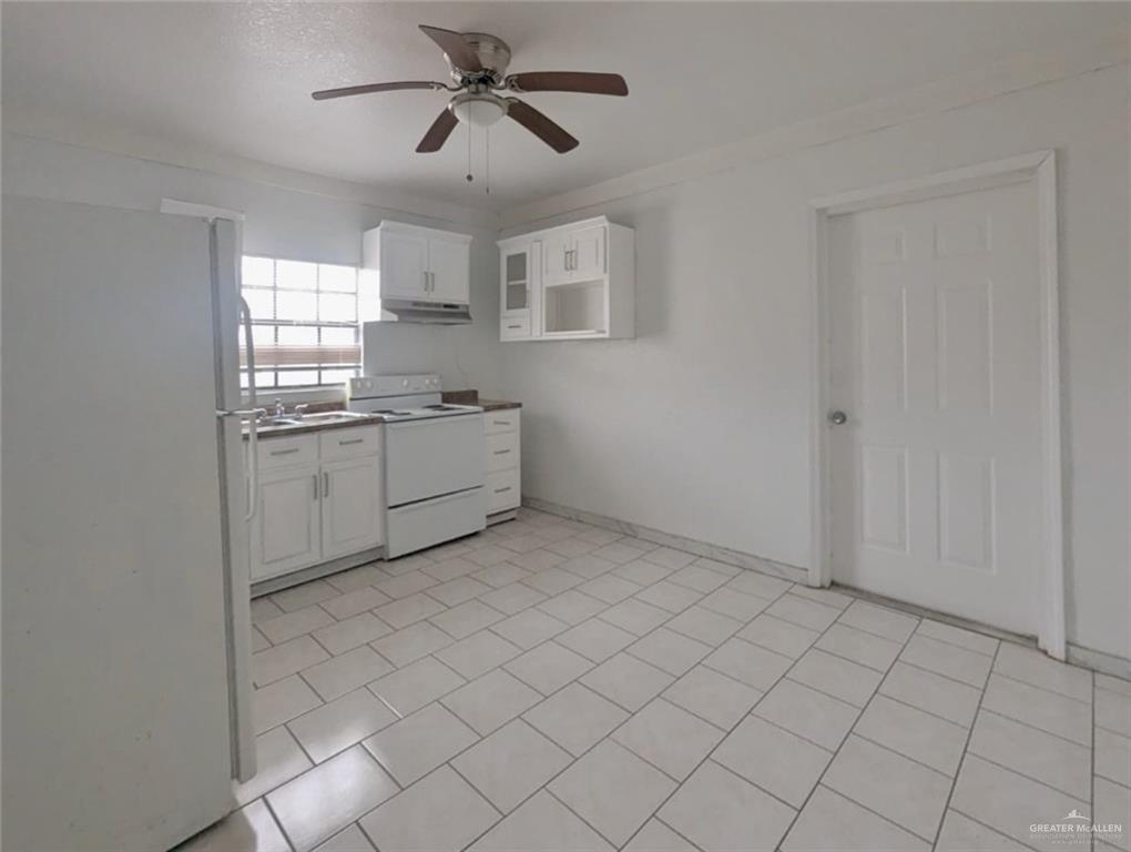Photo 13 of 8014 Lopez Street