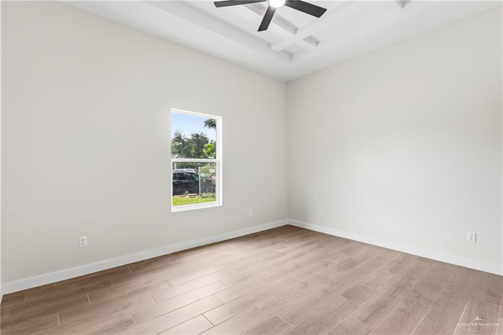 Photo 9 of 601 Falcon Avenue