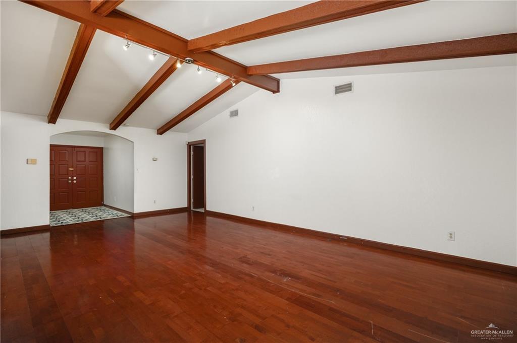 Photo 2 of 1501 Martin Avenue