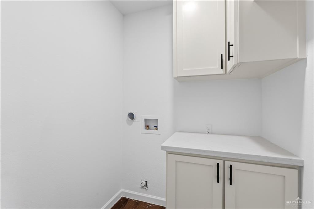 Photo 17 of 408 Esplanada Street