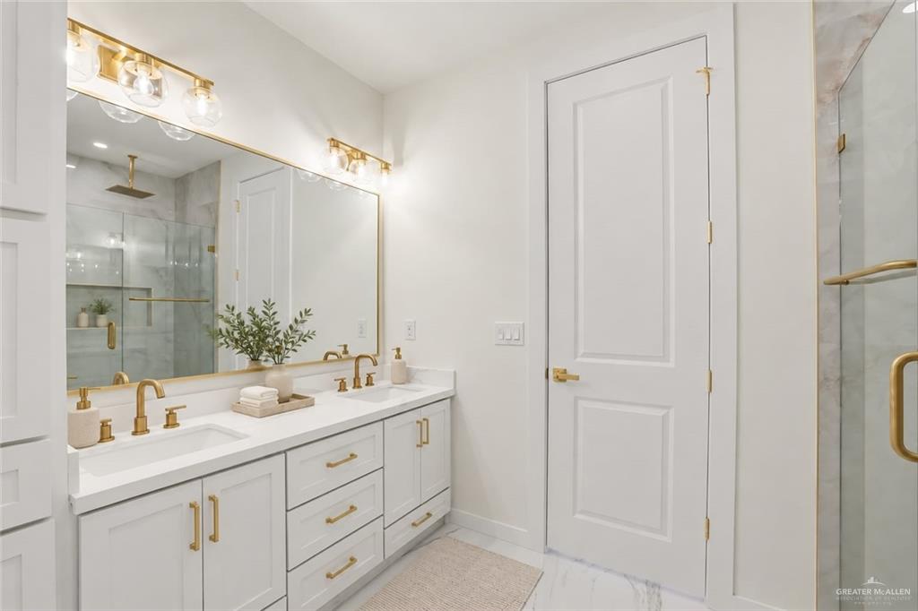 Photo 11 of 2325 Gaytan Avenue
