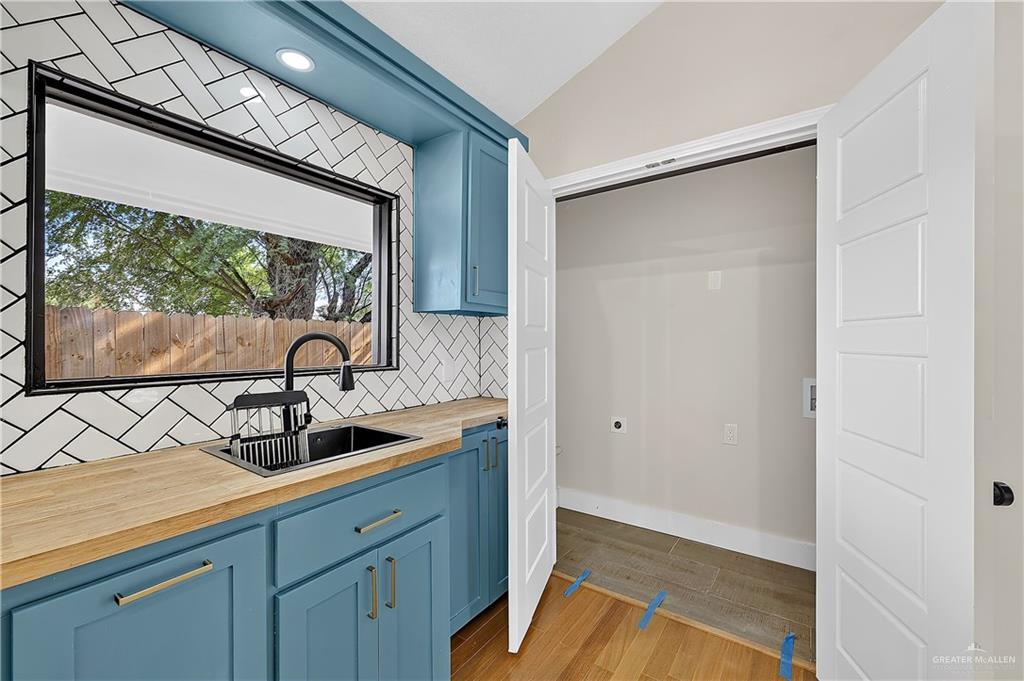 Photo 30 of 12303 Lakeview Drive #A