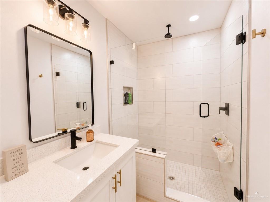 Photo 12 of 3505 Diamondhead Avenue