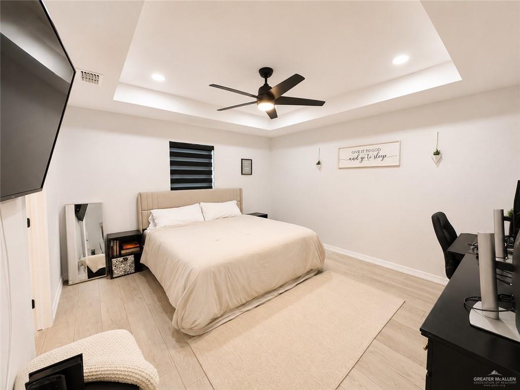 Photo 13 of 3505 Diamondhead Avenue