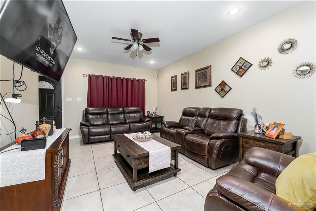 Photo 7 of 2601 Torreon Street