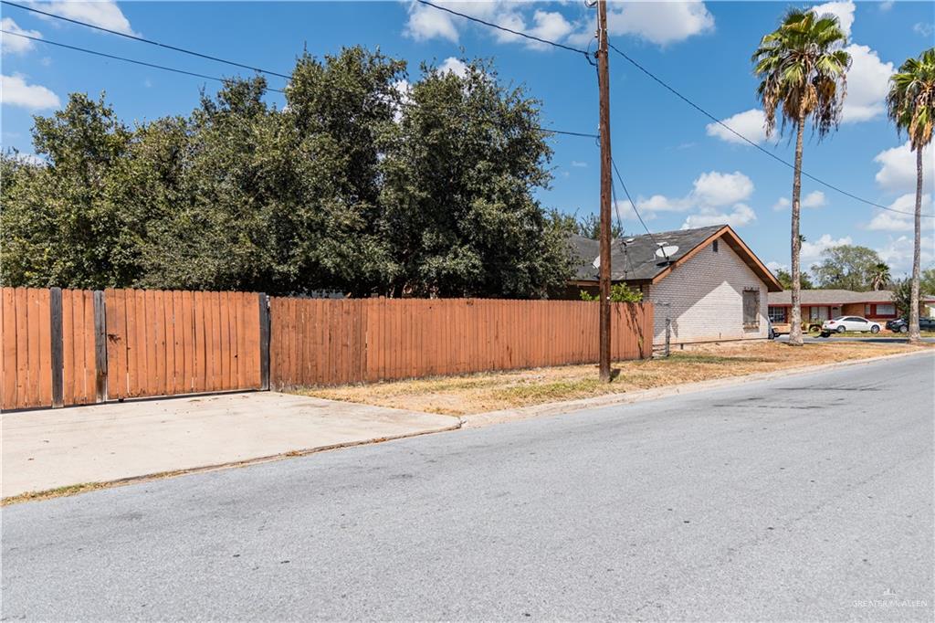 Photo 16 of 201 Kelly Avenue