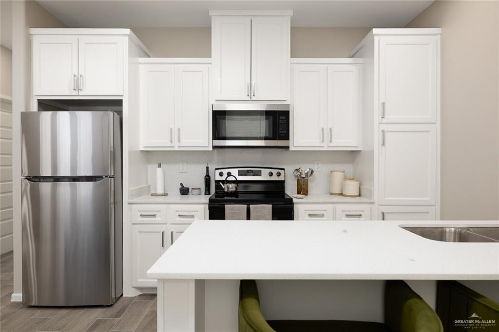 Photo 5 of 2705 Hayes Avenue #1