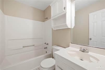 Photo 10 of 2307 Kimberly Lane