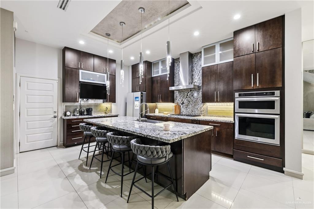 Photo 2 of 1704 Crown Pointe Boulevard