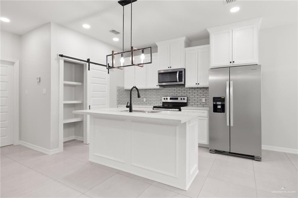 Photo 7 of 714 Seminole Avenue