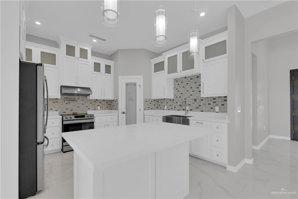 Photo 8 of 1302 Quartz Street