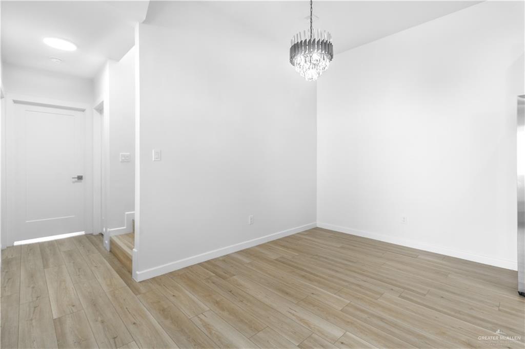 Photo 3 of 2714 Kerria Avenue