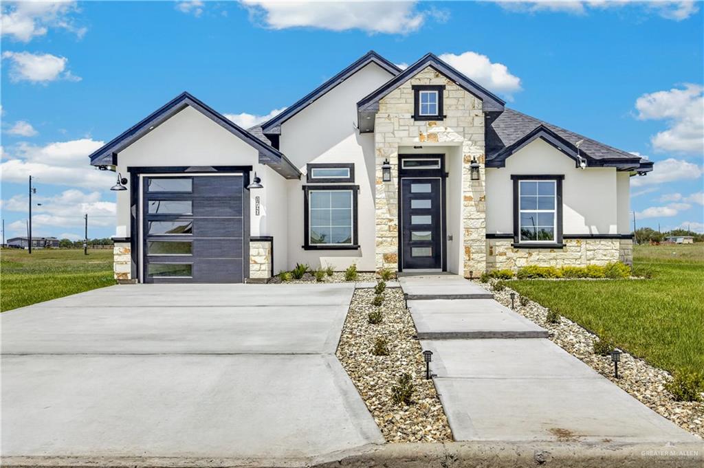 Photo 1 of 1729 Yaretzi Street, Donna
