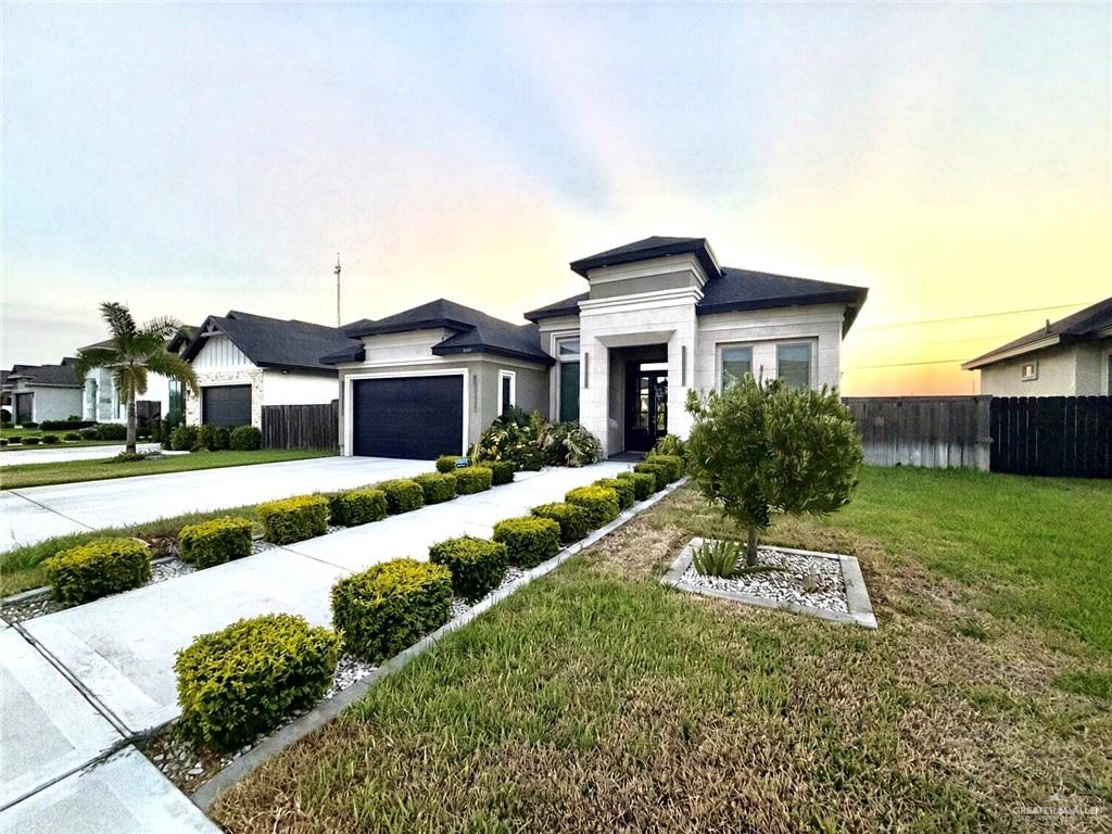 Photo 2 of 3009 Silver Oak Avenue