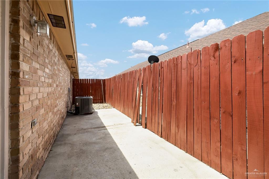 Photo 18 of 1810 Portales Drive