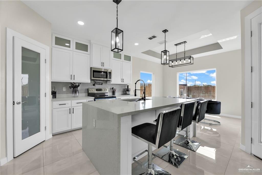Photo 4 of 2805 Ulex Avenue
