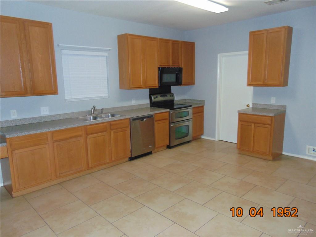 Photo 10 of 4717 Violet Avenue