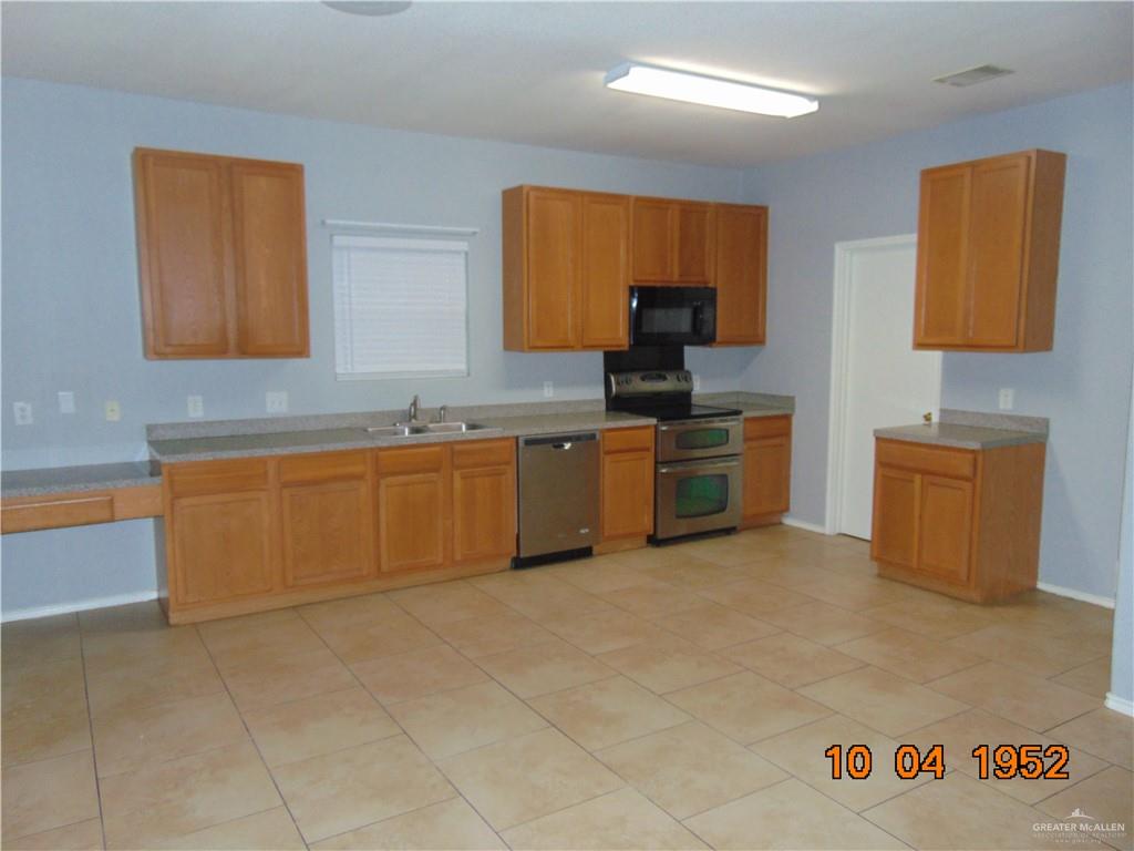 Photo 5 of 4717 Violet Avenue