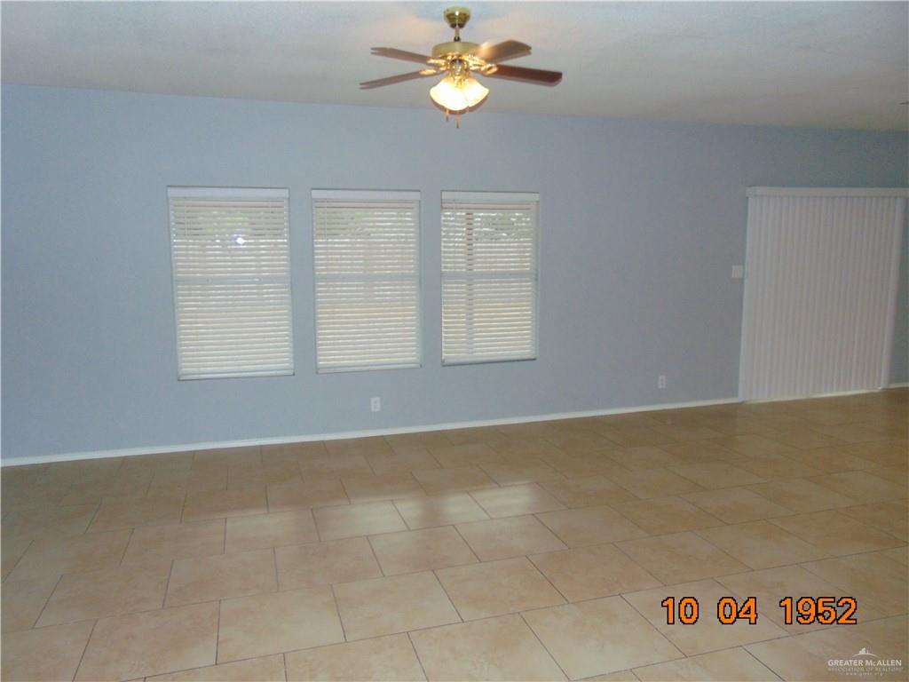 Photo 7 of 4717 Violet Avenue
