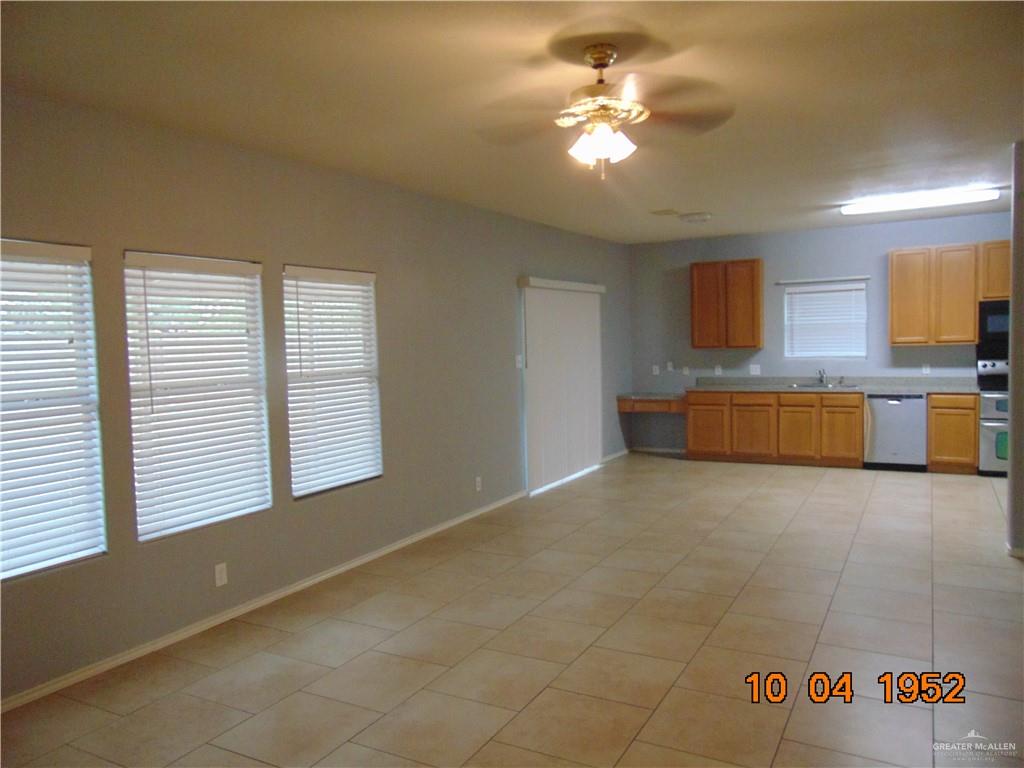 Photo 8 of 4717 Violet Avenue
