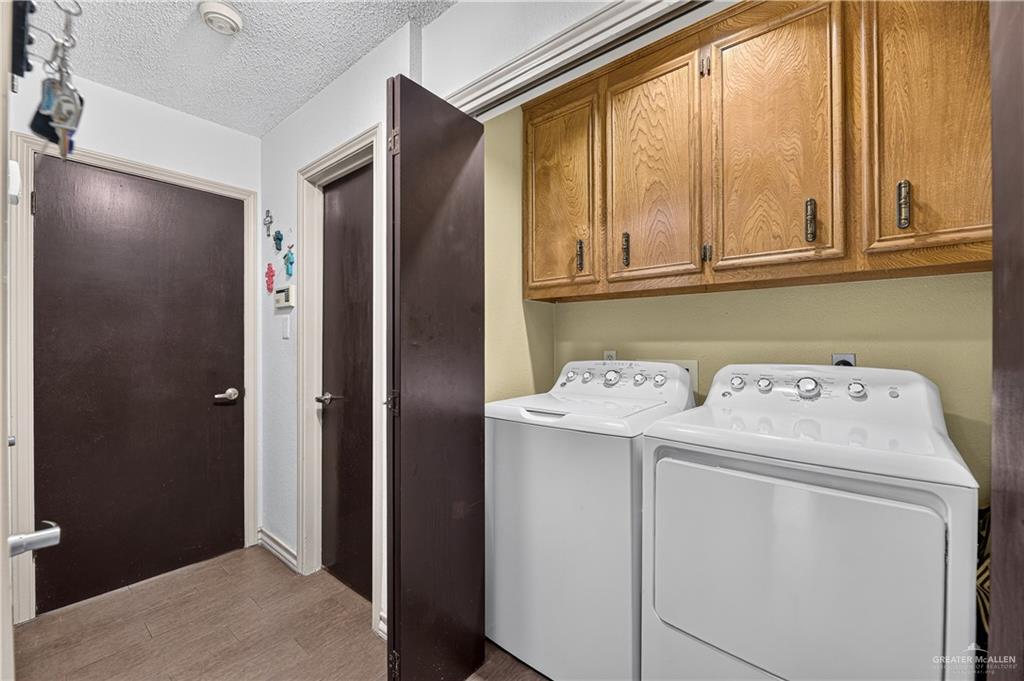 Photo 23 of 205 Lark Avenue
