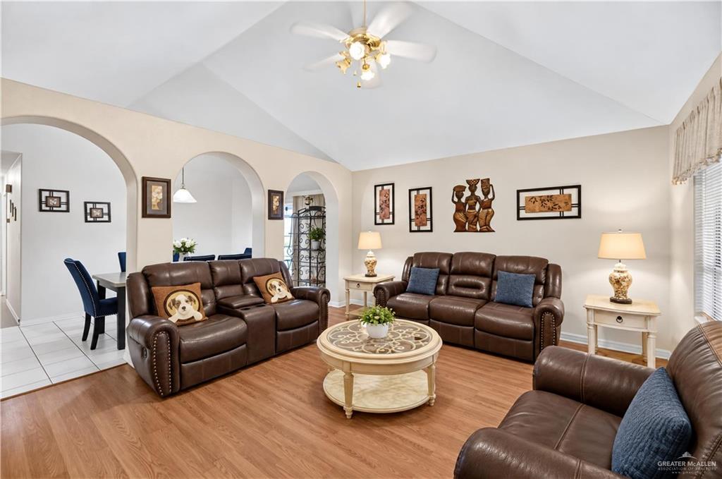 Photo 4 of 2507 Grandora Drive