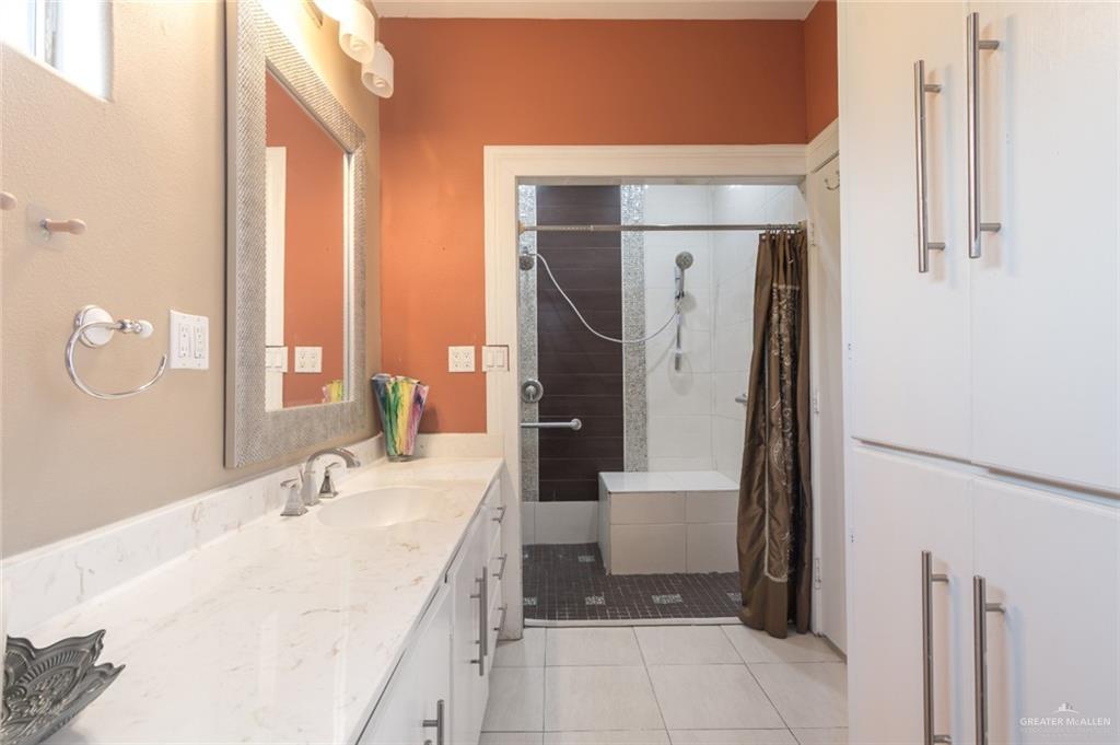 Photo 16 of 920 15th Street